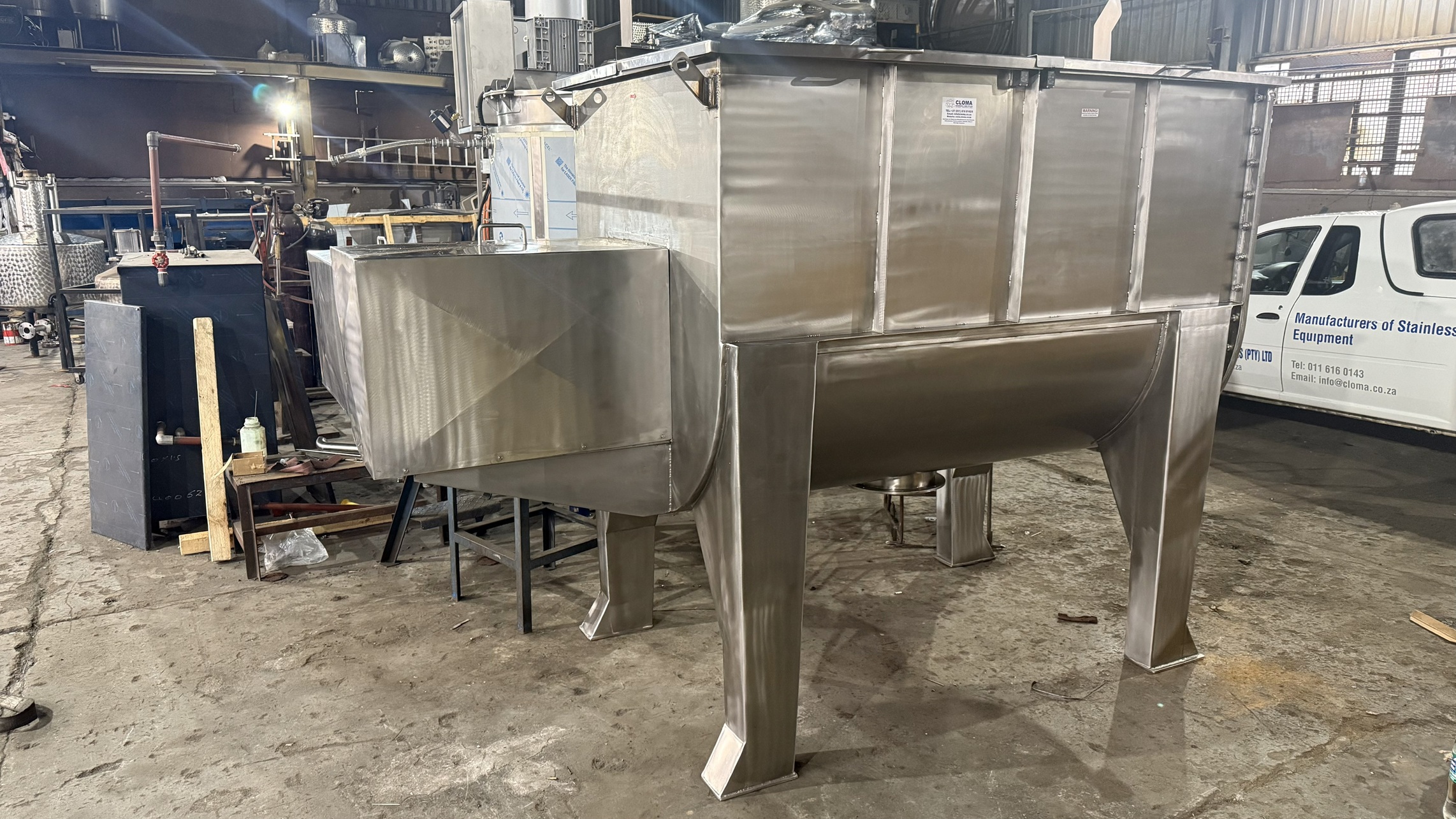 Ribbon, Cube, Double Cone, Barrel Hoop & Reactor Blenders