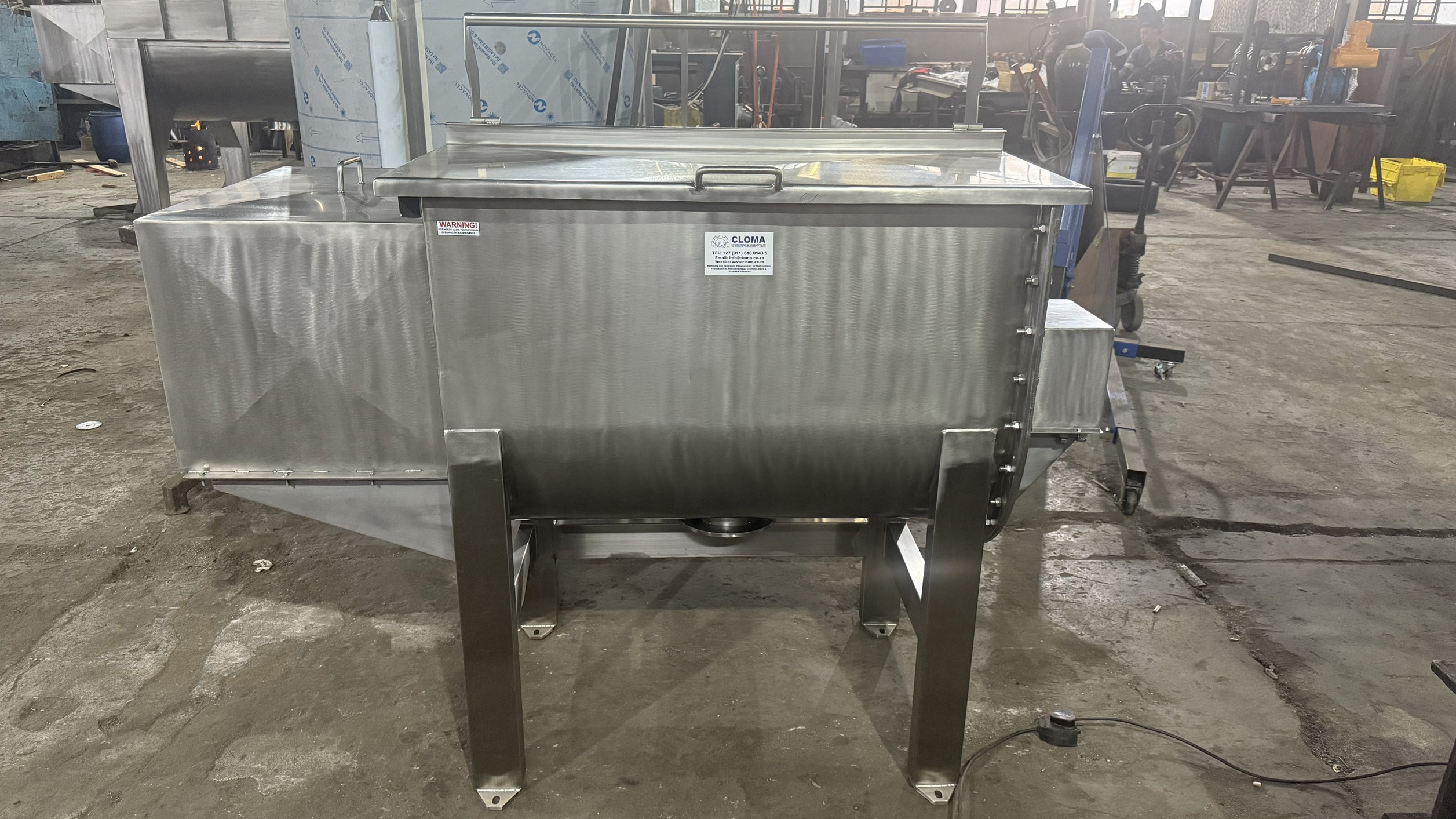 Ribbon, Cube, Double Cone, Barrel Hoop & Reactor Blenders