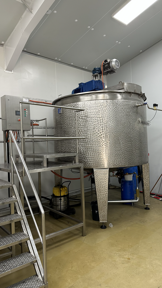 Pressure and Vacuum Processing Vessels